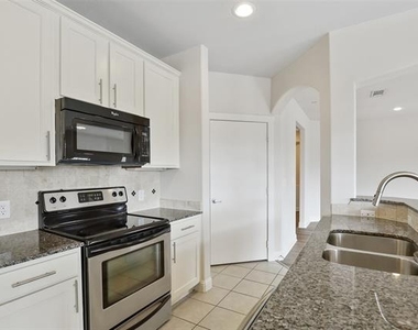 6159 Oram Street - Photo Thumbnail 10