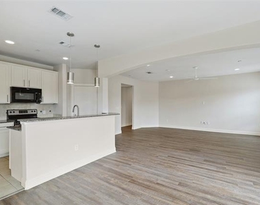 6159 Oram Street - Photo Thumbnail 6