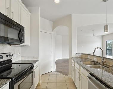 6159 Oram Street - Photo Thumbnail 11