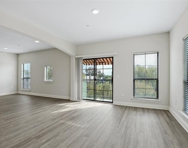 6159 Oram Street - Photo Thumbnail 3