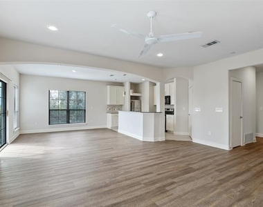 6159 Oram Street - Photo Thumbnail 4