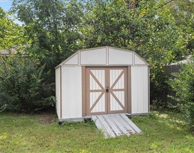 6321 Calmont Avenue - Photo Thumbnail 17