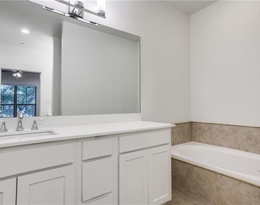 6159 Oram Street - Photo Thumbnail 14