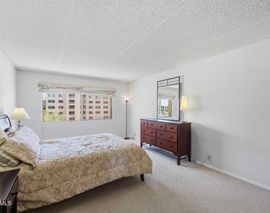 7910 E Camelback Road - Photo Thumbnail 10