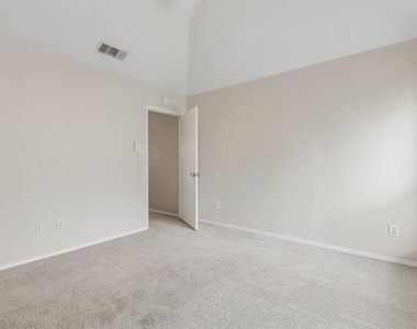 3938 Pickett Place - Photo Thumbnail 17