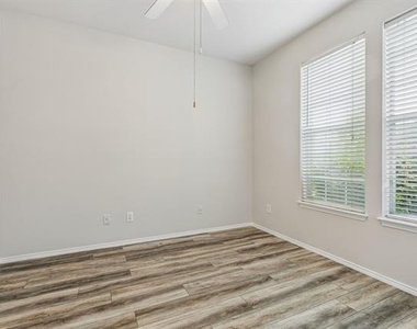 3938 Pickett Place - Photo Thumbnail 3