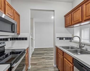 3938 Pickett Place - Photo Thumbnail 8