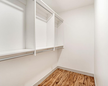 7018 N 13th Street - Photo Thumbnail 26