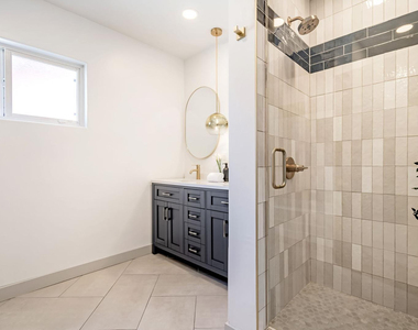 7018 N 13th Street - Photo Thumbnail 27