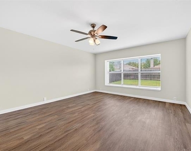 4008 Vinyard Way - Photo Thumbnail 18