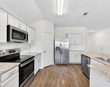 4008 Vinyard Way - Photo Thumbnail 13