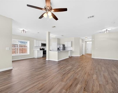 4008 Vinyard Way - Photo Thumbnail 17