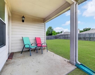 4008 Vinyard Way - Photo Thumbnail 24