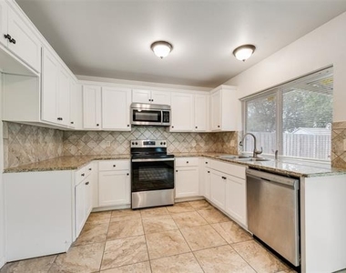 1024 Sunset Drive - Photo Thumbnail 17