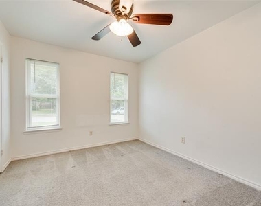 1024 Sunset Drive - Photo Thumbnail 12