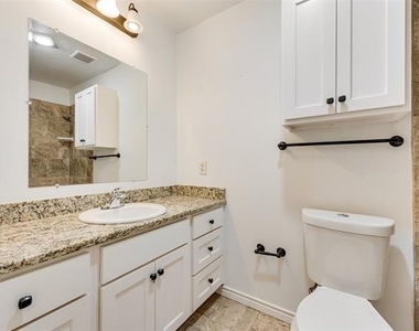 1024 Sunset Drive - Photo Thumbnail 8