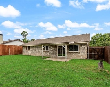 1024 Sunset Drive - Photo Thumbnail 14