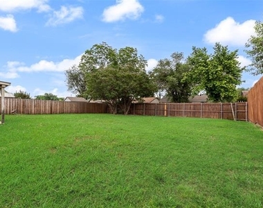 1024 Sunset Drive - Photo Thumbnail 13