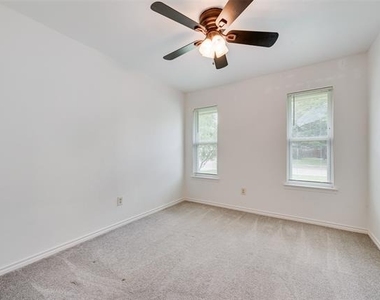 1024 Sunset Drive - Photo Thumbnail 10