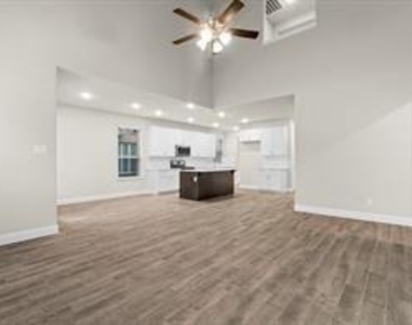 2808 Inn Kitchen Way - Photo Thumbnail 4