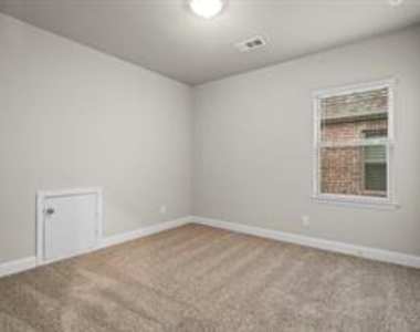 2808 Inn Kitchen Way - Photo Thumbnail 17