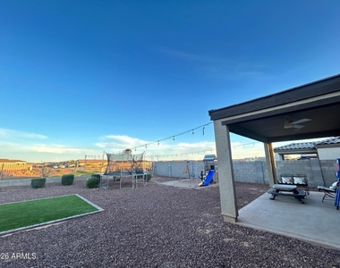 2710 N Mulberry Place - Photo Thumbnail 14