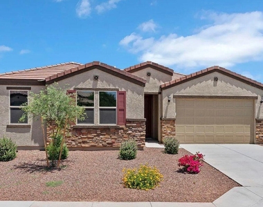 2710 N Mulberry Place - Photo Thumbnail 1