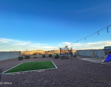 2710 N Mulberry Place - Photo Thumbnail 13