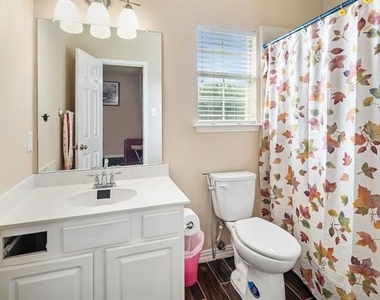 2205 Pittner Lane - Photo Thumbnail 3