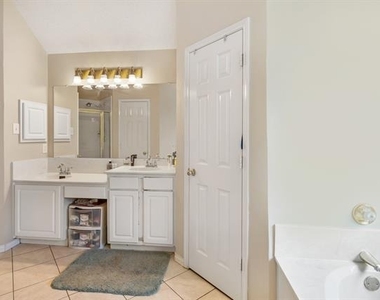 2205 Pittner Lane - Photo Thumbnail 4