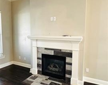 4511 Junius Street - Photo Thumbnail 7