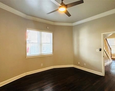 4511 Junius Street - Photo Thumbnail 2