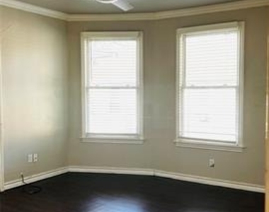 4511 Junius Street - Photo Thumbnail 8