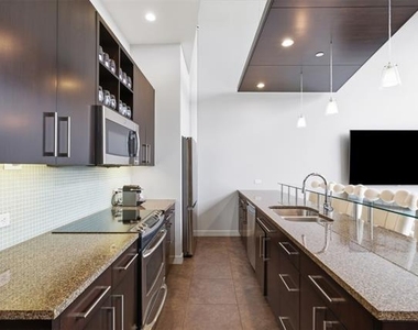 2600 W 7th Street - Photo Thumbnail 2