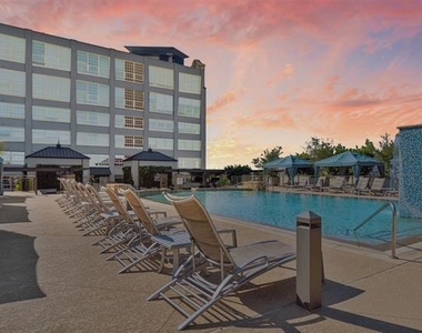 2600 W 7th Street - Photo Thumbnail 27