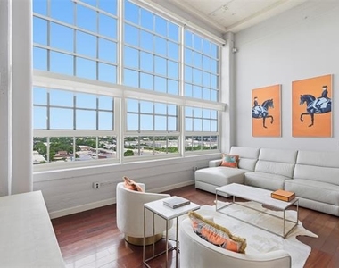 2600 W 7th Street - Photo Thumbnail 6