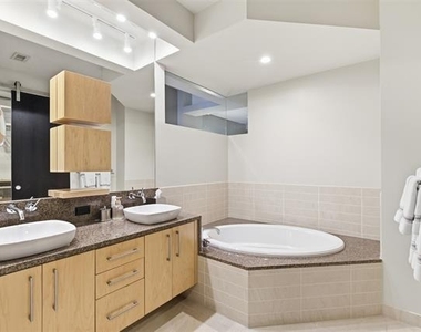 2600 W 7th Street - Photo Thumbnail 17