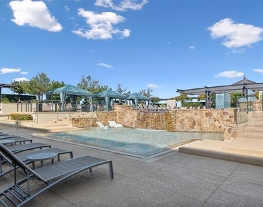 2600 W 7th Street - Photo Thumbnail 25