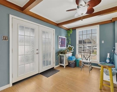 1707 Mariposa Drive - Photo Thumbnail 7