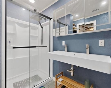 1707 Mariposa Drive - Photo Thumbnail 9