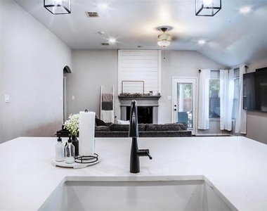 1796 Barton Springs Drive - Photo Thumbnail 2