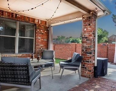 1796 Barton Springs Drive - Photo Thumbnail 14