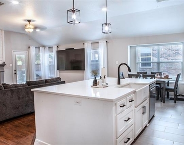 1796 Barton Springs Drive - Photo Thumbnail 3