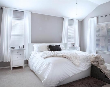 1796 Barton Springs Drive - Photo Thumbnail 12