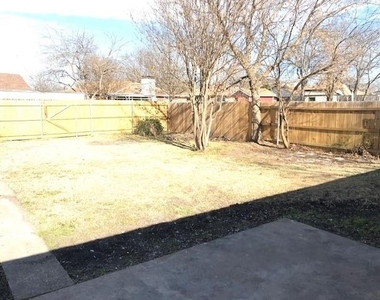 1601 Hillwood Drive - Photo Thumbnail 26