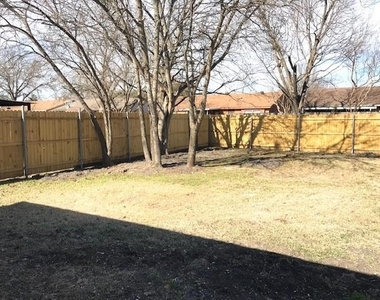 1601 Hillwood Drive - Photo Thumbnail 27