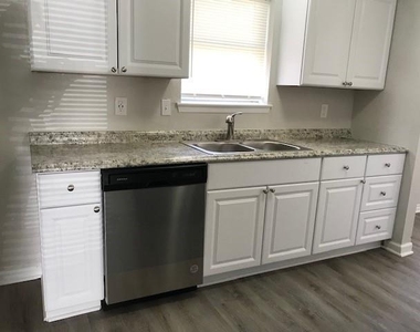 1601 Hillwood Drive - Photo Thumbnail 14