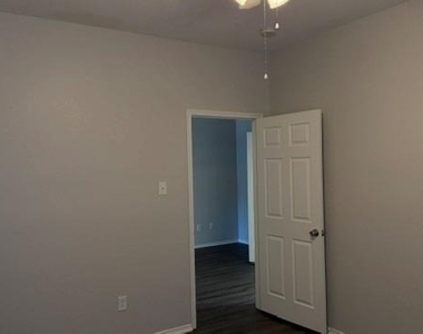 2053 Meadow Park Drive - Photo Thumbnail 12