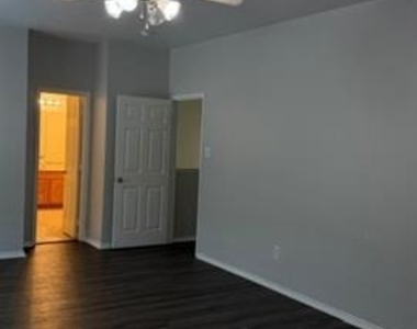 2053 Meadow Park Drive - Photo Thumbnail 15