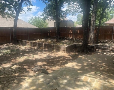 313 Joshua Street - Photo Thumbnail 18